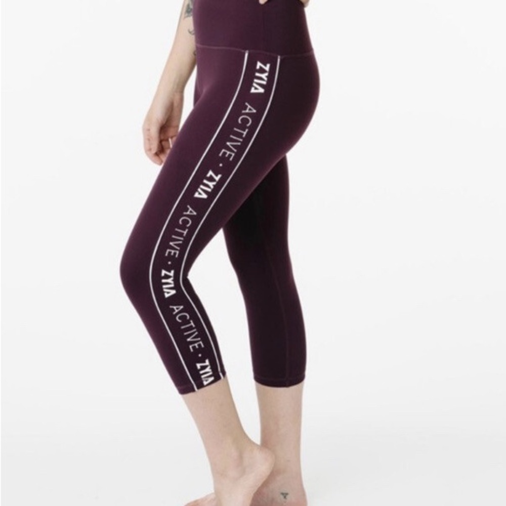 NWT NIP Zyia Plum LNT Hi-Rise Crop 17” 6-8